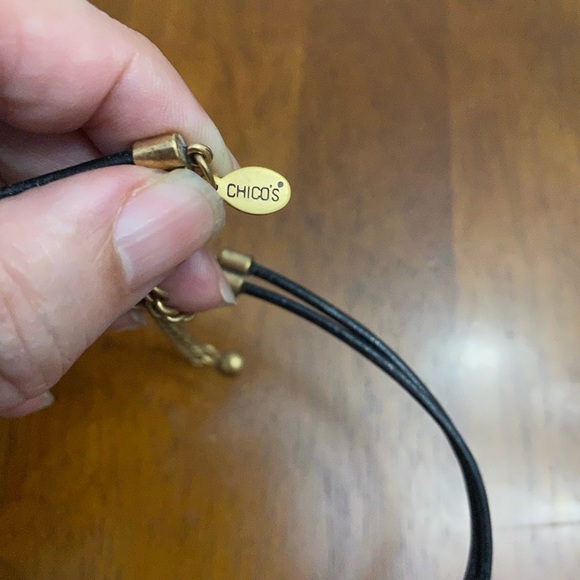 Chico’s Hanging Heart Necklace - Picture 2 of 2